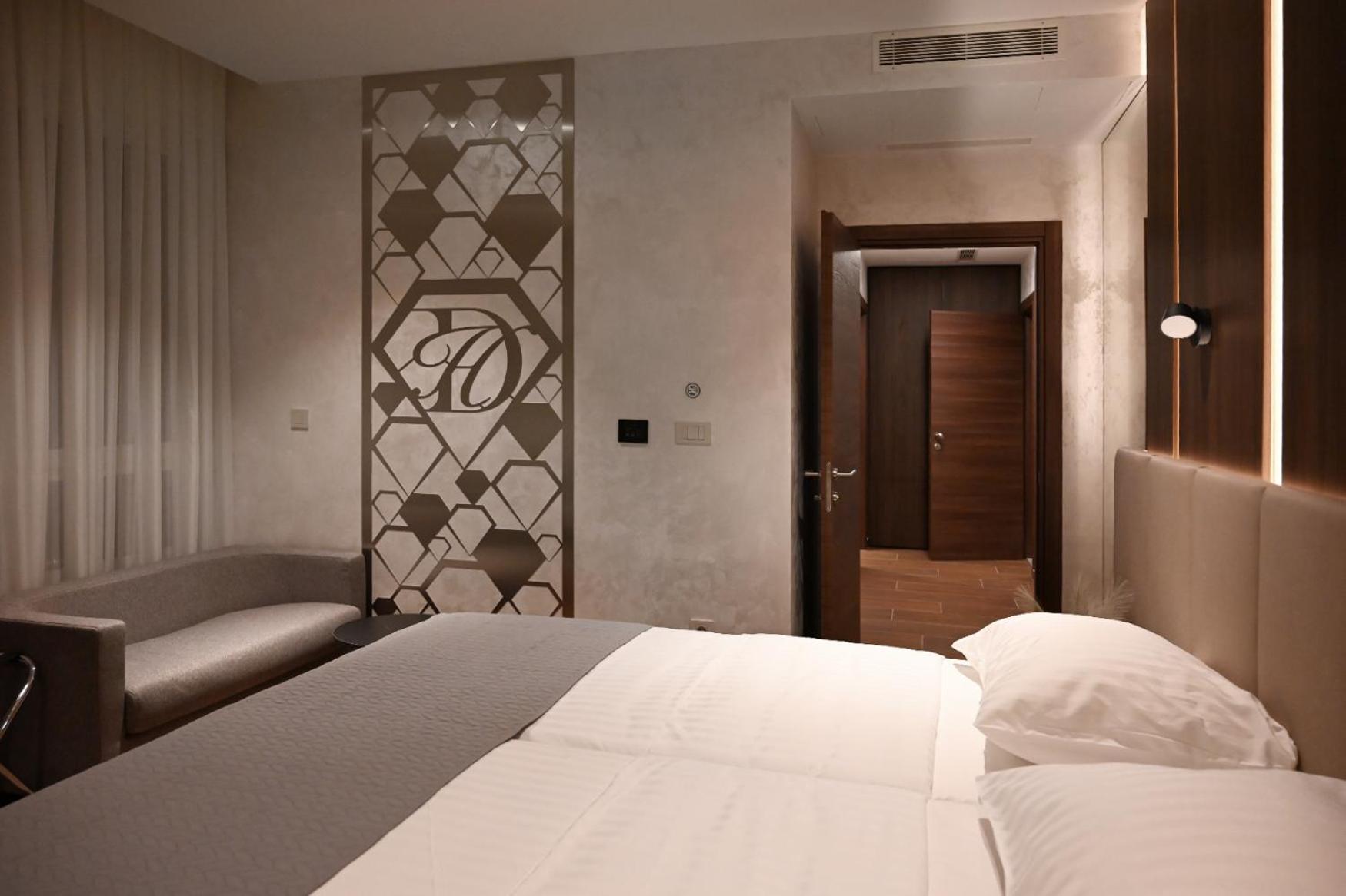 Diamond Hotel Zagreb Exterior photo